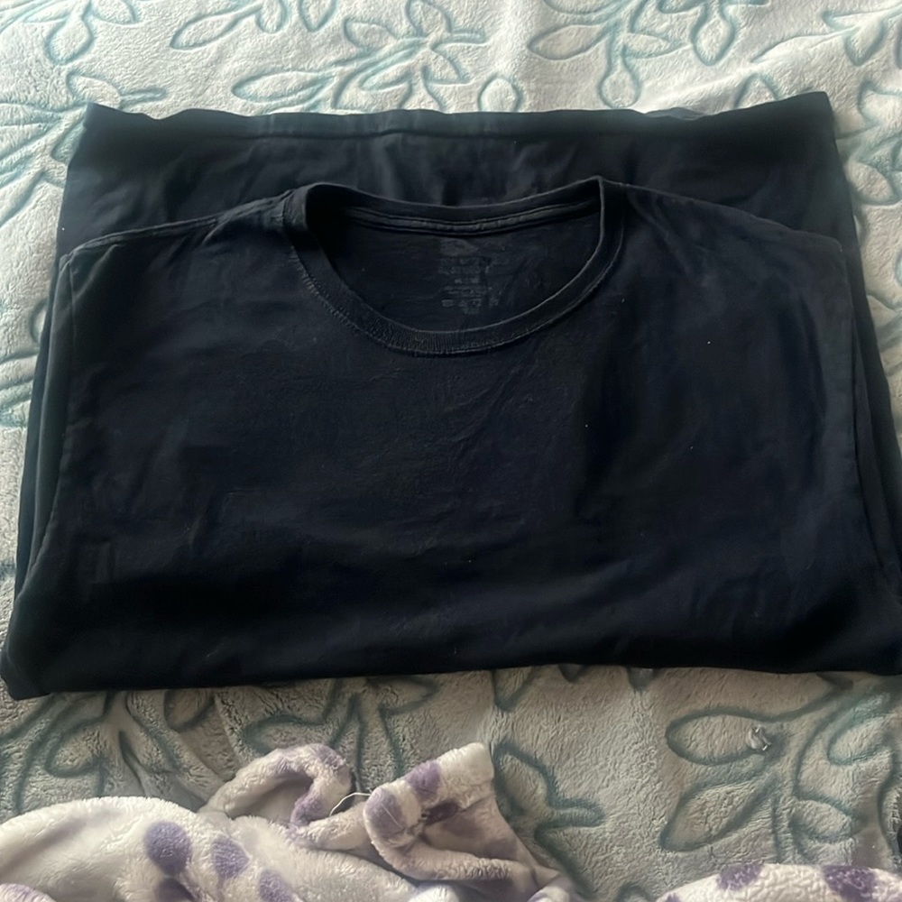 Black t-shirt